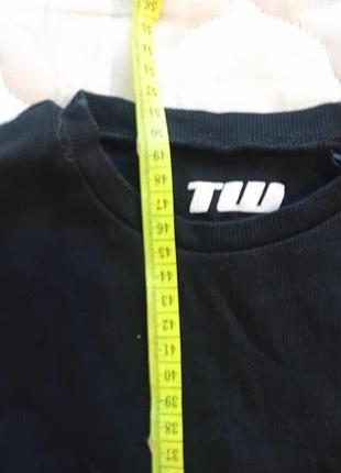 Чорного кольору водолазка