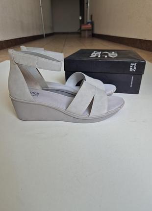 Сандалии 44 р спортивные