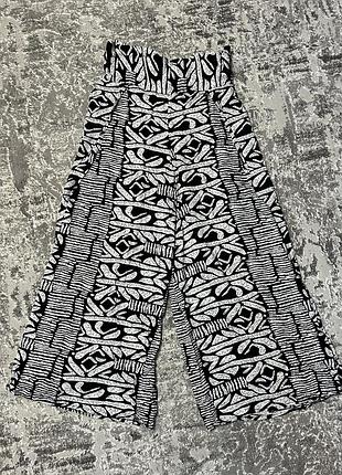 Легенькі штани-спідниця з розрізами по боках