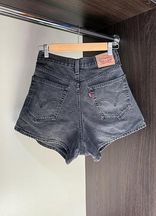 Оригінальні шорти levi's mom