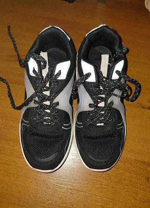 Кроссовки для девочки 32 р