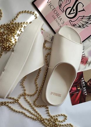 Тапочки victoria's secret pink l 40 41 резиновые пляжные на платформе