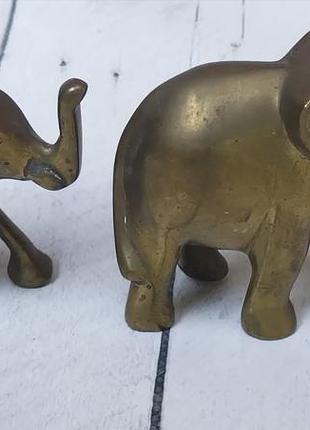 Вінтажний латунний слон.