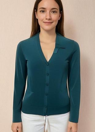 Эстетический качественный состав кардиган модного испанского бренда massimo dutti