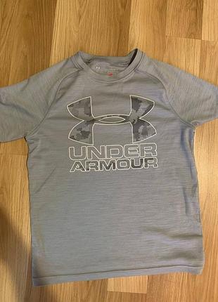 Футболка under armour