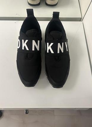 Прогулянкові кросівки dkny