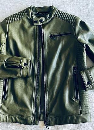 Крута куртка на хлопчика 7-8 років