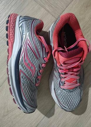 Кросівки saucony