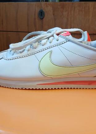 Кроссовки nike cortez