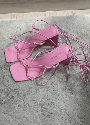 Босоніжки дуже гарні