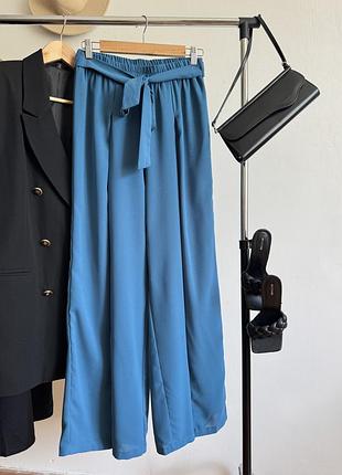 Штани з розрізами