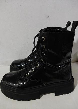 Черевики жіночі фірми н&amp;м, країна виробник швеція.