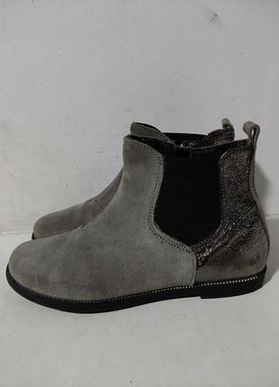 Ботинки замшевые демисезонные фирмы primigi,  производитель италия, размер 34.