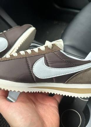 Cortez brown white 2