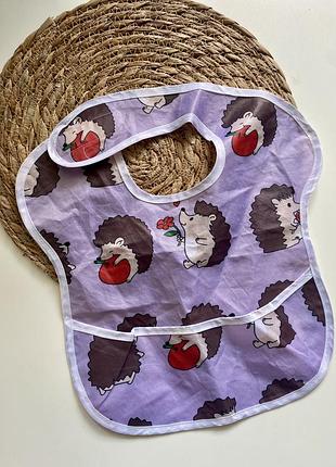 Нагрудник слюнявчик