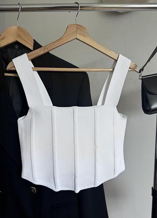 Вʼязаний топ