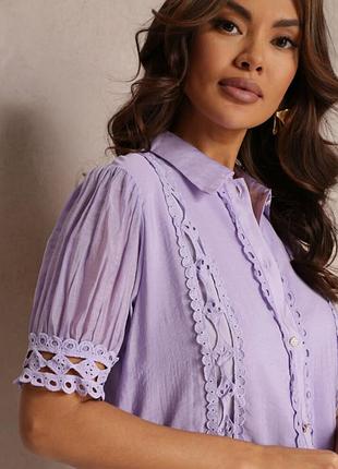 Лавандова сукня з ажурним мереживом