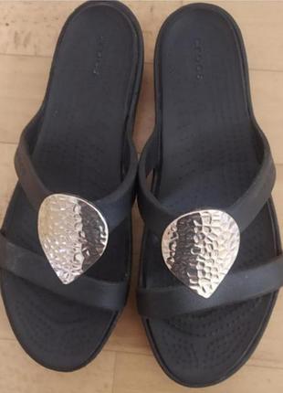 Очень стильные,крутые,шлёпки crocs