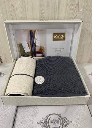 Набори рушників в подарунковій коробці