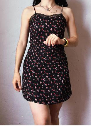 Нежный игривый сарафан -сукочка