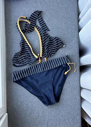 Роздільний жіночий купальник. купальник в полоску