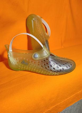 Аквашузи, коралки, тапочки для басейну skim.