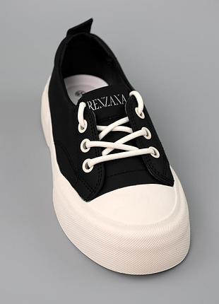 Кеды женские 589665 черно-белые