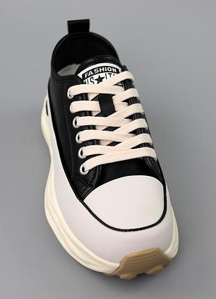 Кеды женские кожаные 589499 черно-белые