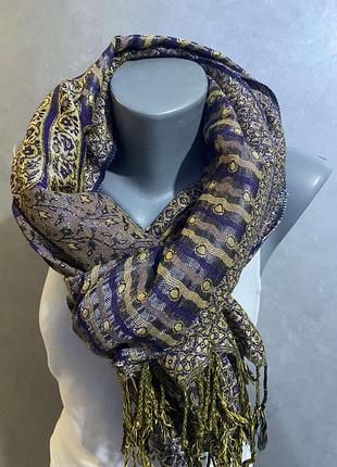 Дуже гарний палантин