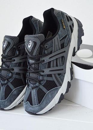 Кросівки 😍