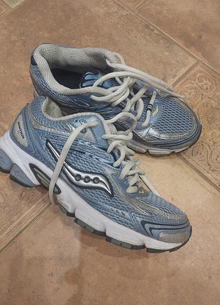 Кроссовки saucony оригинальные.