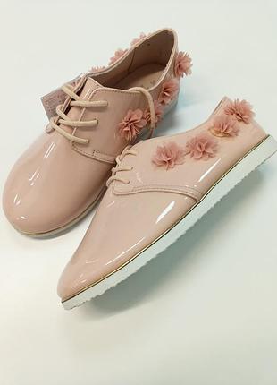 Розовые лакированные туфли reserved 36 р
