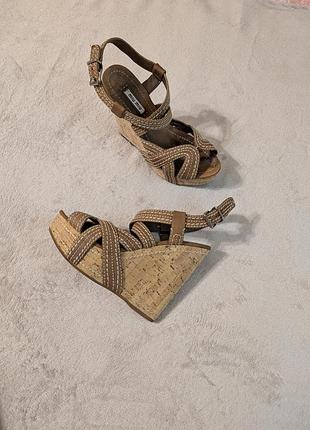 Босоніжки miu miu 37 розмір 23 см original шкіряні