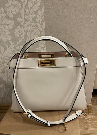 Кожаная белая сумка номерная оригинал peekaboo iseeu medium fendi