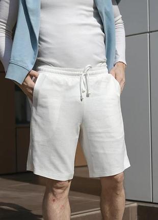 Легкие льняные свободные шорты