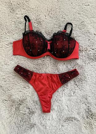 Нижня білизна prettylittlething