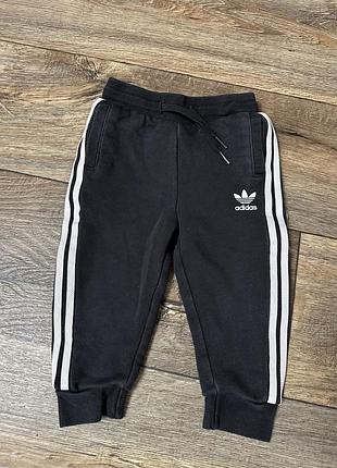 Спортивные штаны adidas