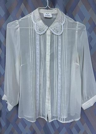 Блуза з мереживом