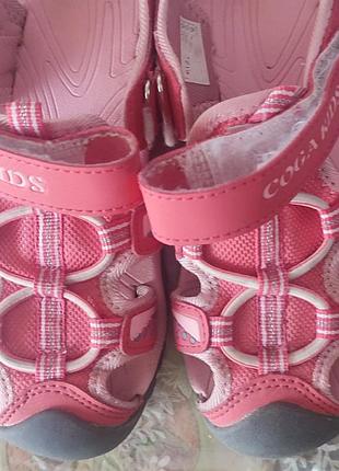 Продам босоножки для девочки