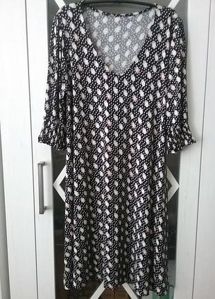 Платье в новом состоянии,натуральное