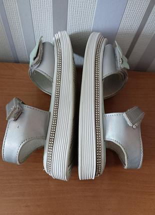 Босоножки для девочек 7