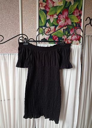 Стильне якісне натуральне чорне плаття lipsy london.