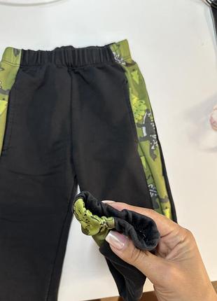 Штани на хлопчика з динозаврами