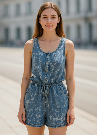 Комбінезон жіночий джинсовий з шортами