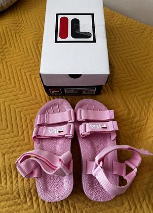 Босоніжки fila нові 35