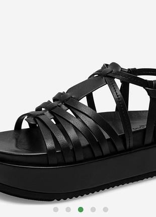 Сандалі босоніжки чорні шкіряні 39 розмір