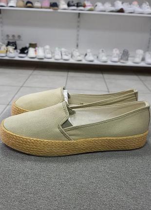 Експадрилі victory originally