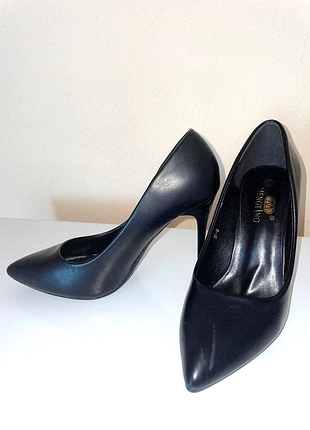 Женские туфельки