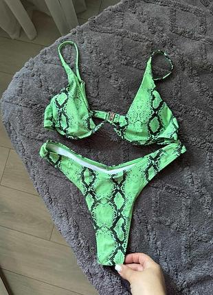 Купальник с высокой посадкой