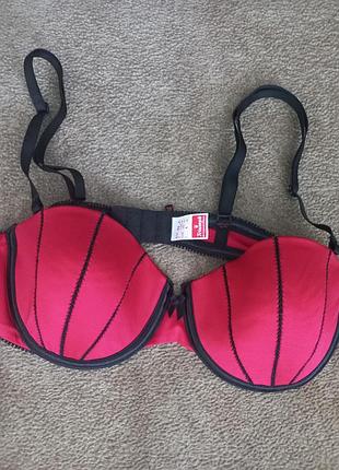 Красивий бюстгалтер